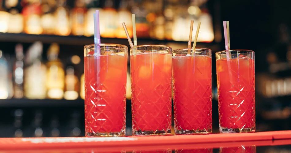 Experience Redding After Dark: Best Places for Nightlife, Drinks & Entertainment